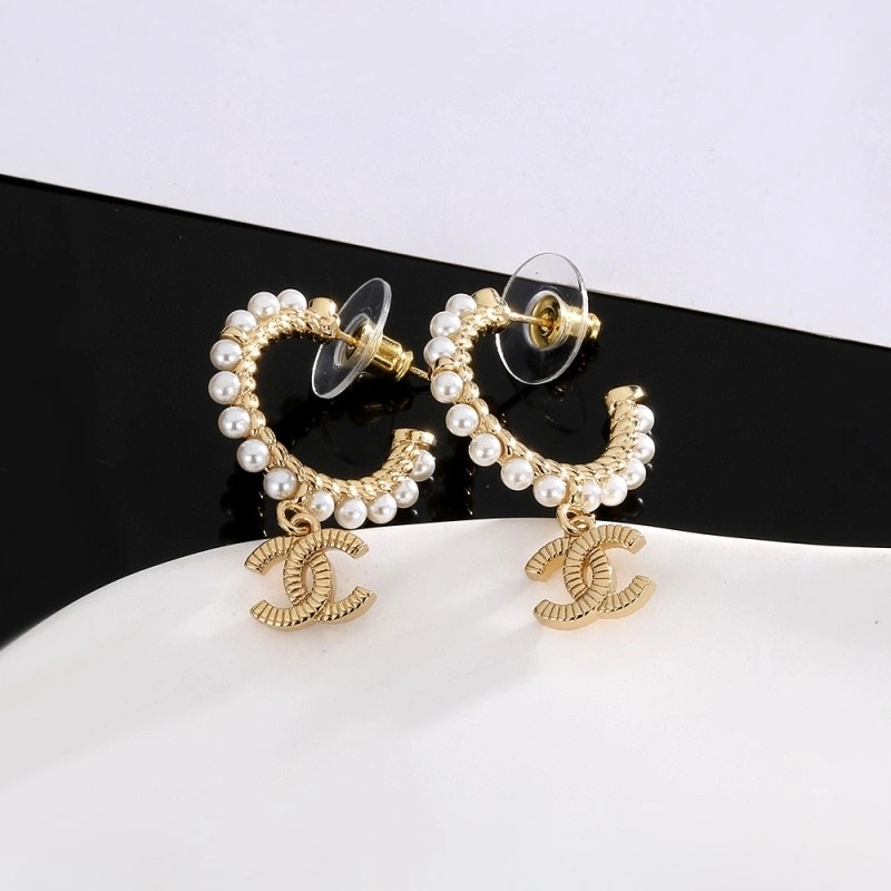 Affordable Chanel Earrings 219913