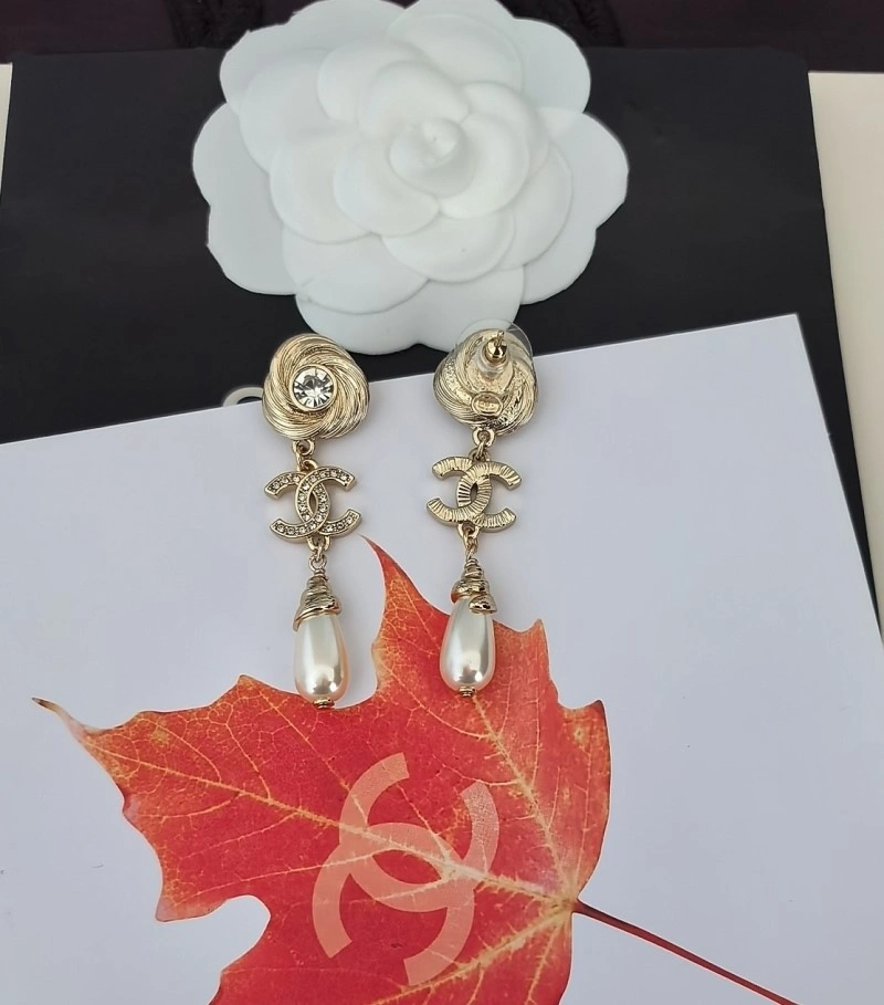 Trendsetting Chanel Earrings 219906