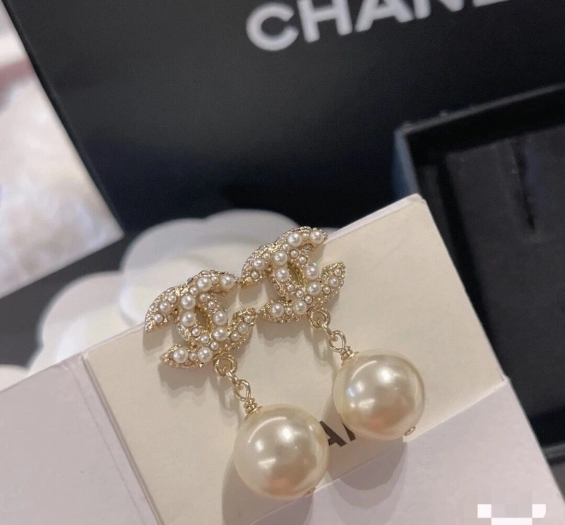 Affordable Chanel Earrings 219887