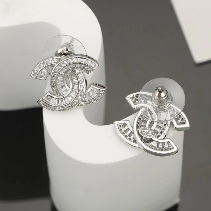 Sophisticated Chanel Earrings 219896