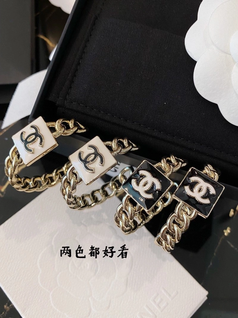 Chanel Earrings Vibrant 219892