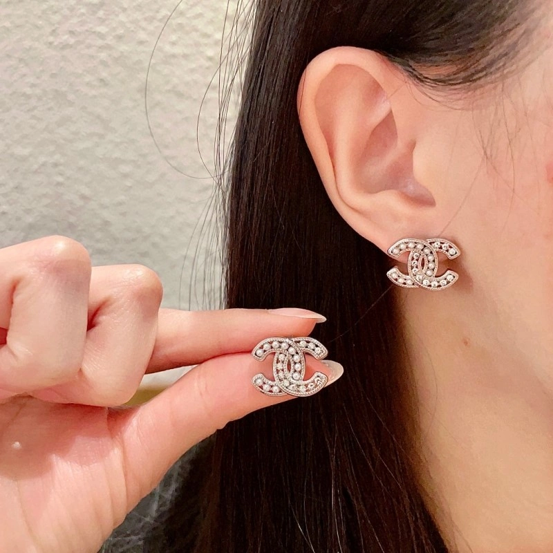 Comfortable Chanel Earrings 219844