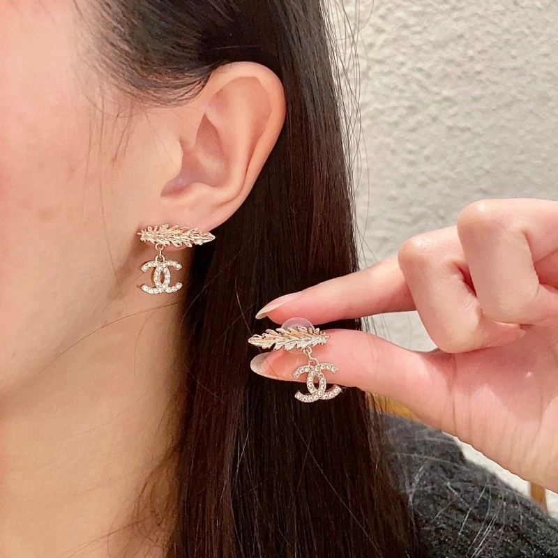Chanel Earrings Cozy 219846