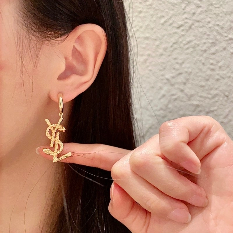 Breathable Chanel Earrings 219847