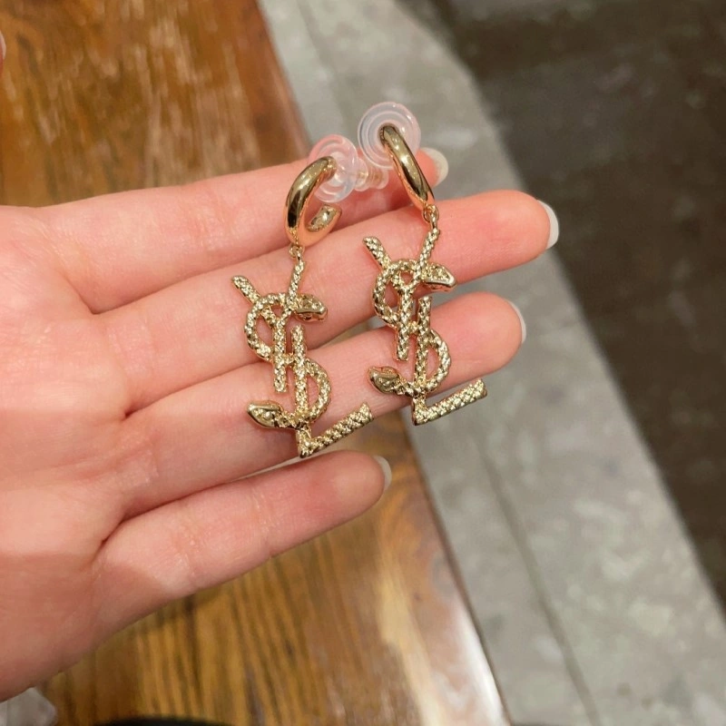 Breathable Chanel Earrings 219847
