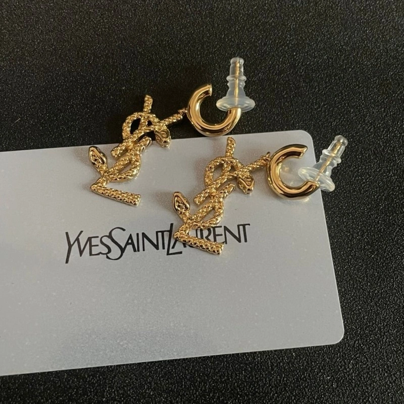 Breathable Chanel Earrings 219847