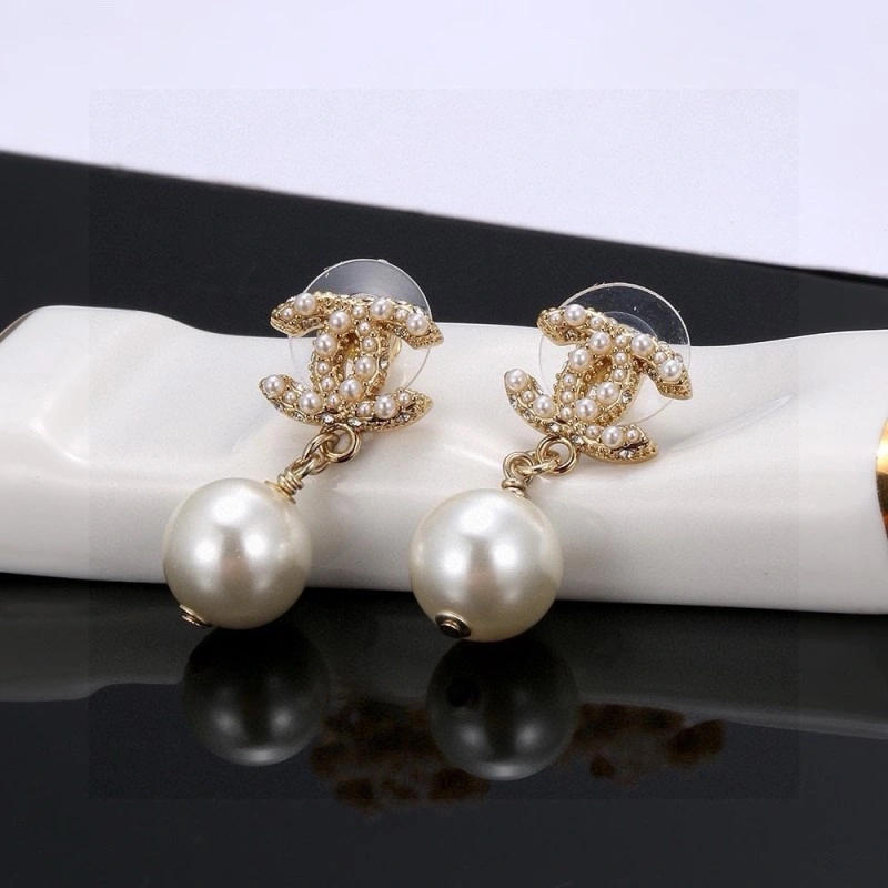 Sporty Chanel Earrings 219828