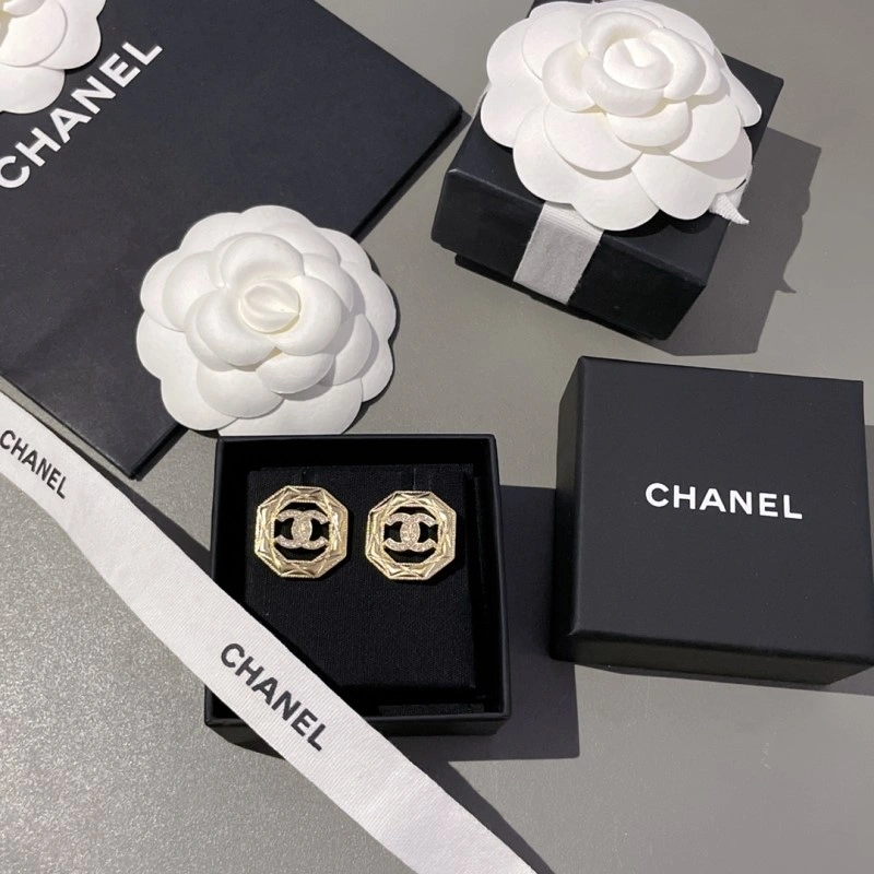 Chanel Earrings MoistureWicking 219824