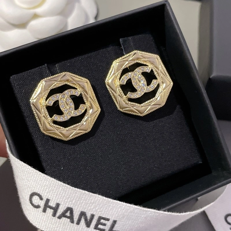 Chanel Earrings MoistureWicking 219824