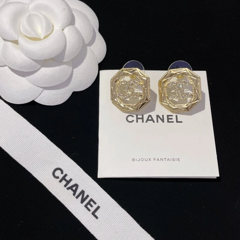 Chanel Earrings MoistureWicking 219824