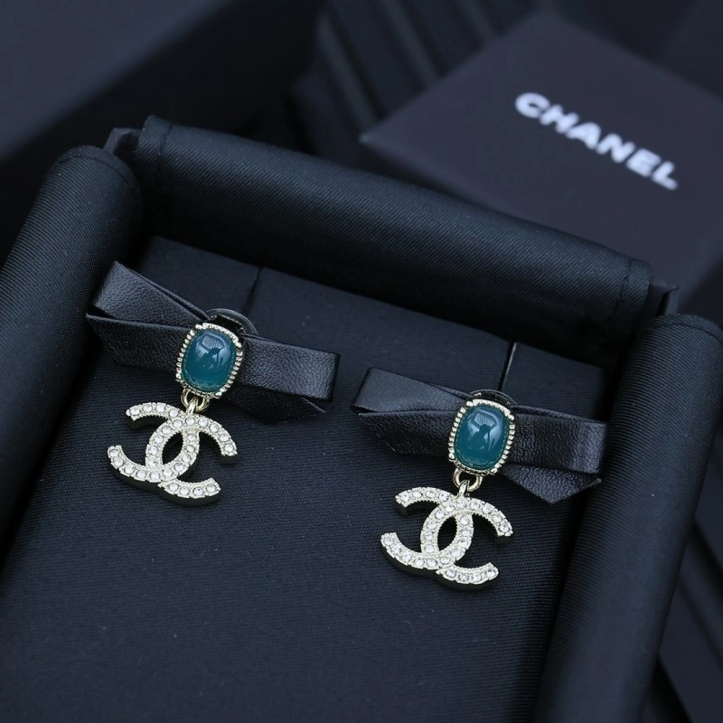 Elegant Chanel Earrings 219818