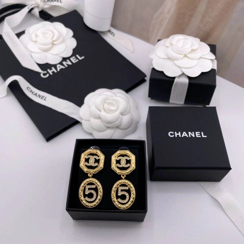 Chanel Earrings Lightweight 219813