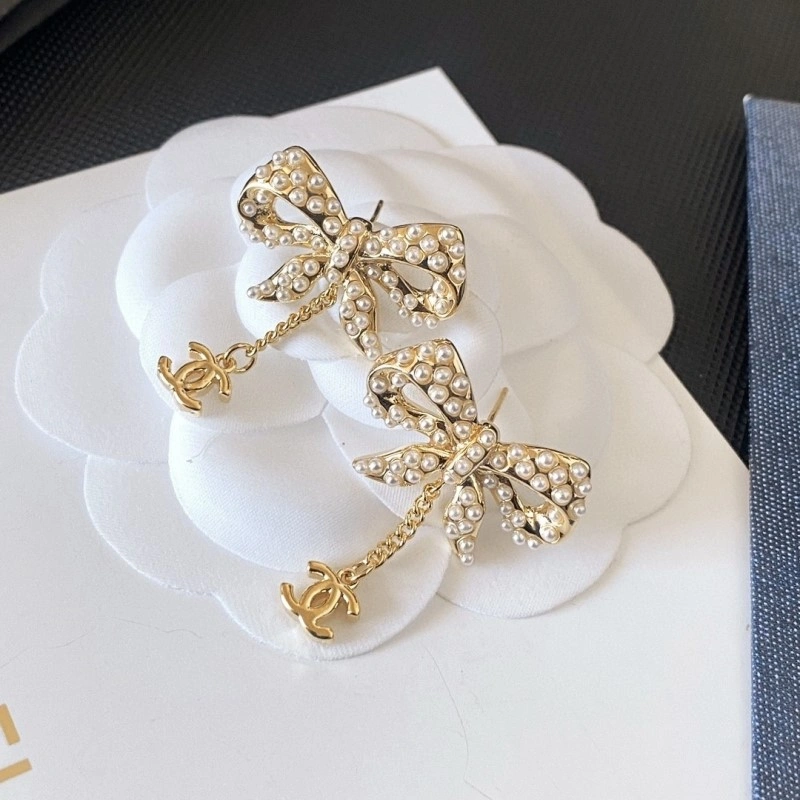 Unique Chanel Earrings 219816