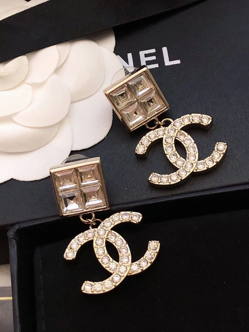 Compact Chanel Earrings 219802