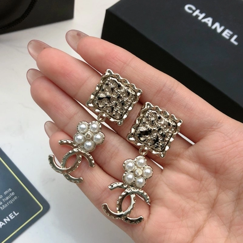 Chanel Earrings Attractive 219807