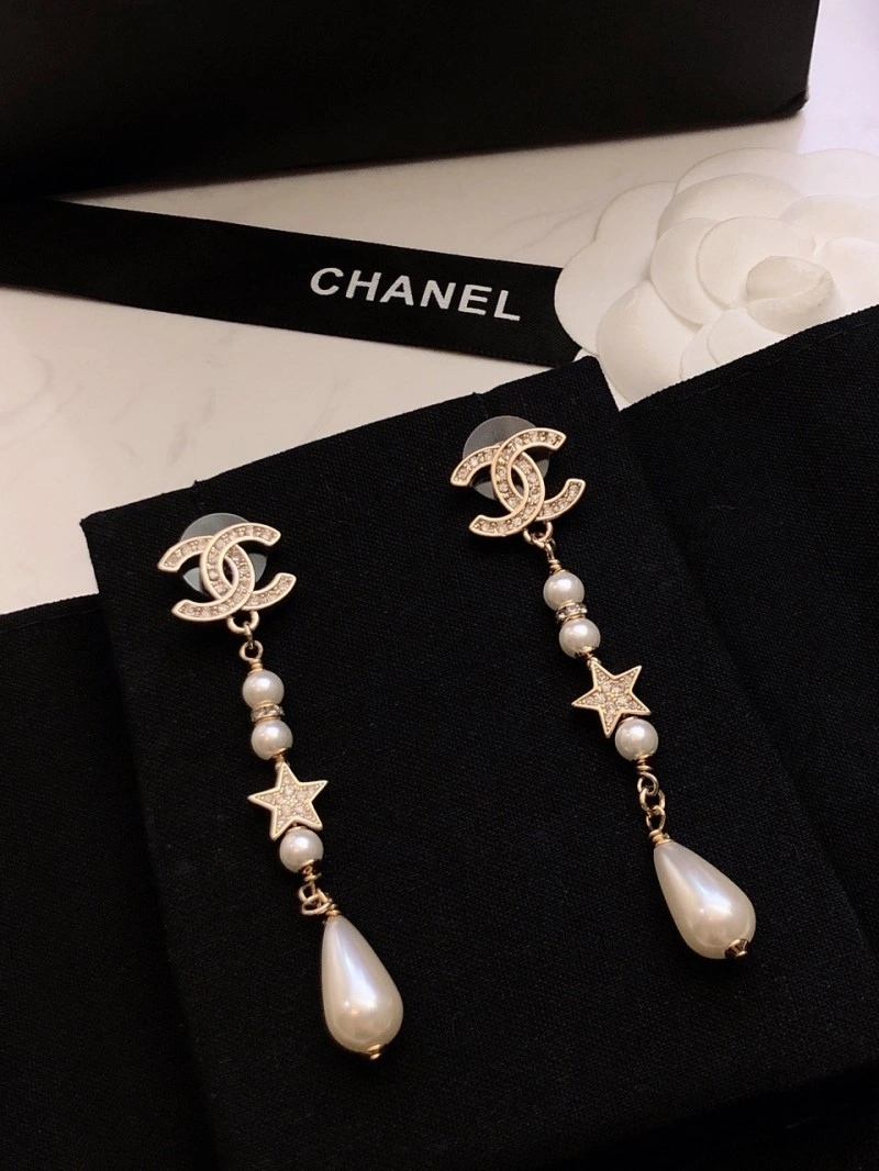 Compact Chanel Earrings 219799