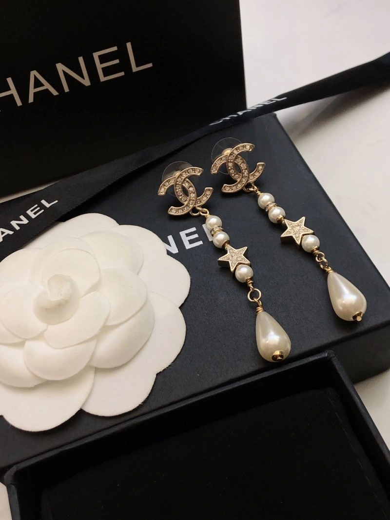 Compact Chanel Earrings 219799
