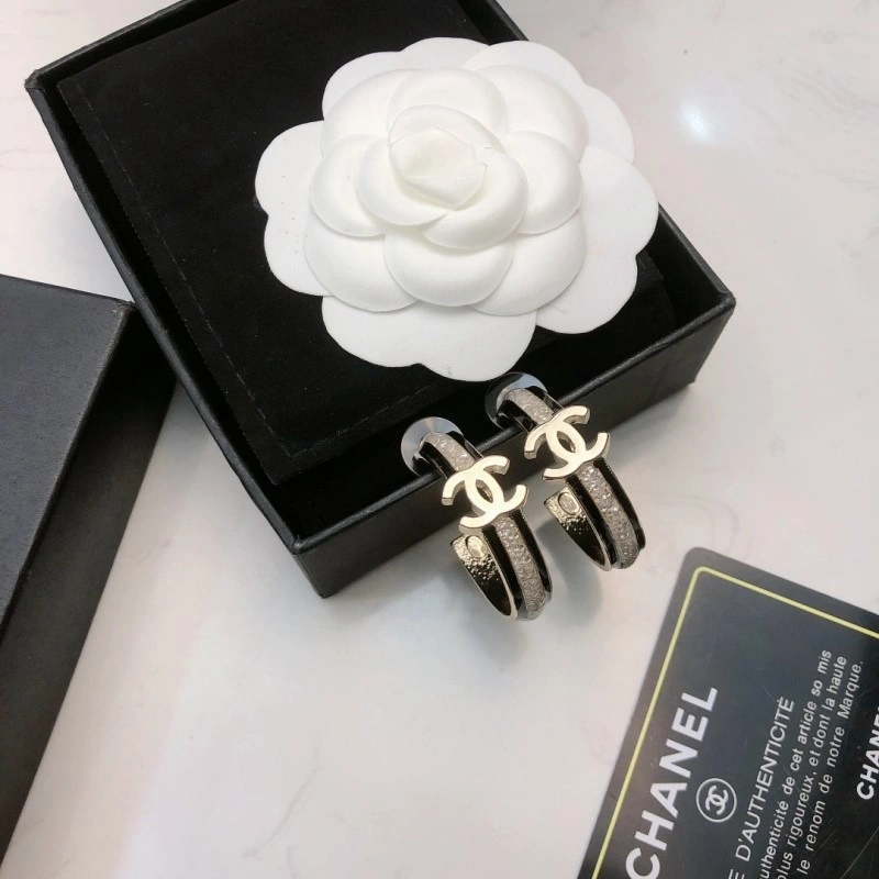 Chic Chanel Earrings 219817