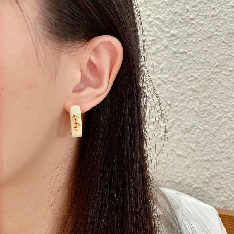 MoistureWicking Chanel Earrings 219790