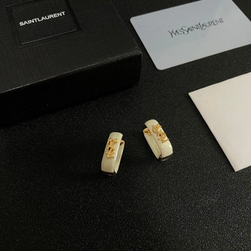 MoistureWicking Chanel Earrings 219790