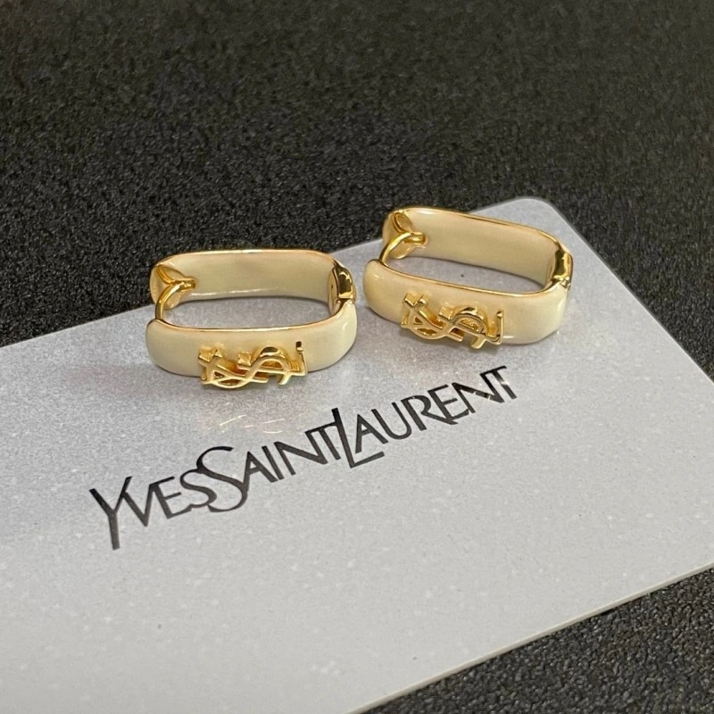 MoistureWicking Chanel Earrings 219790