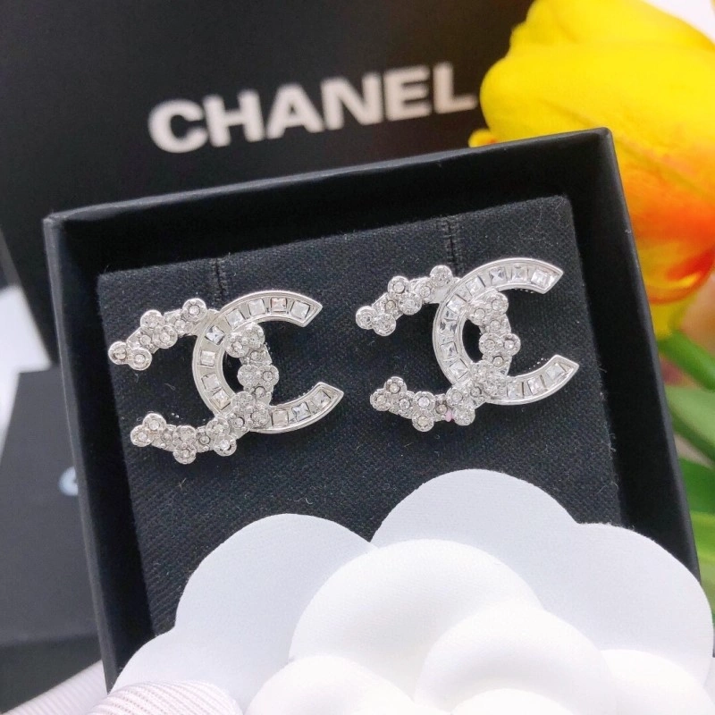 Cozy Chanel Earrings 219775