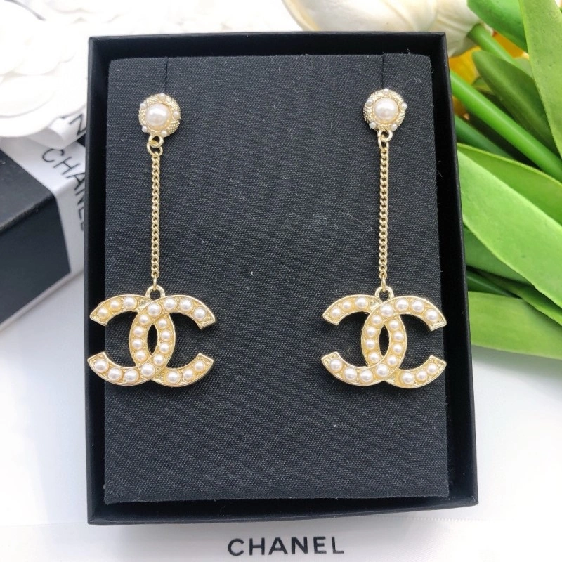 Chic Chanel Earrings 219772