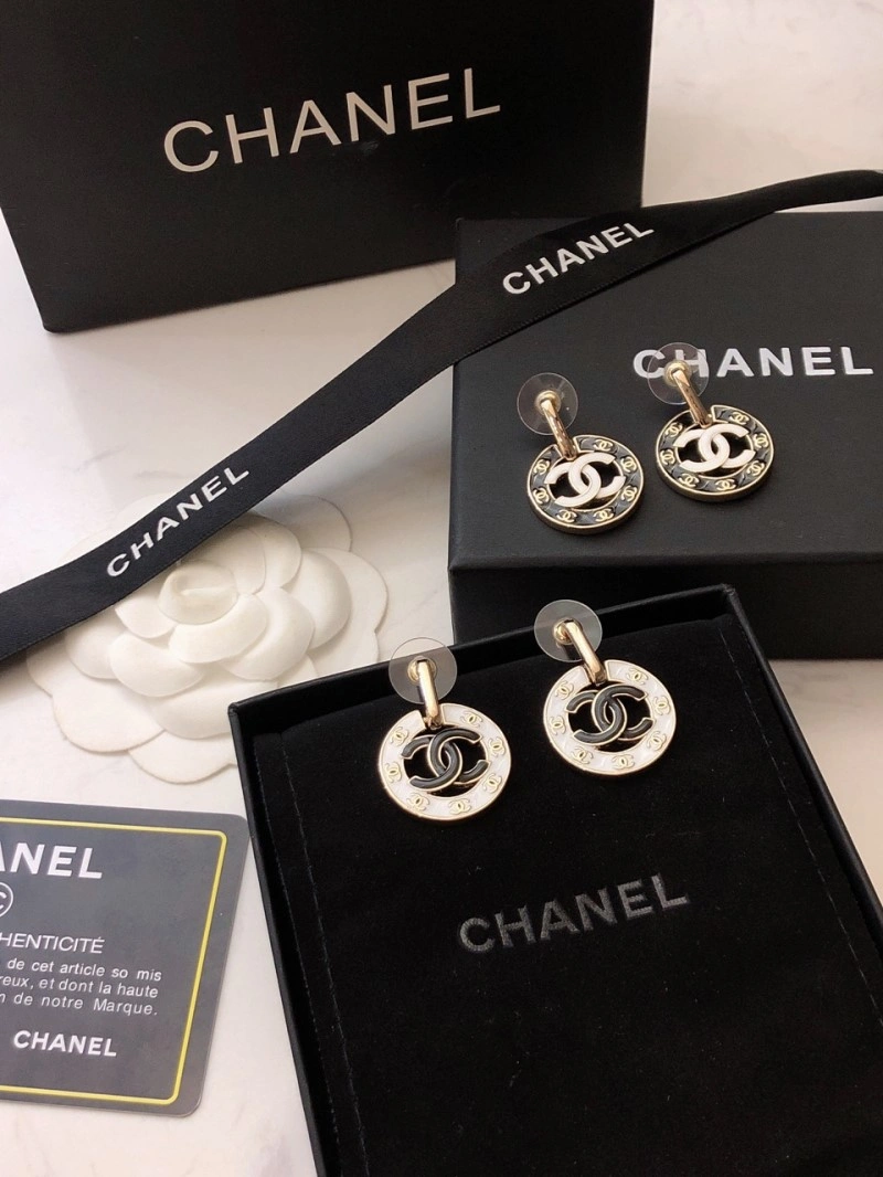 Chanel Earrings Compact 219746