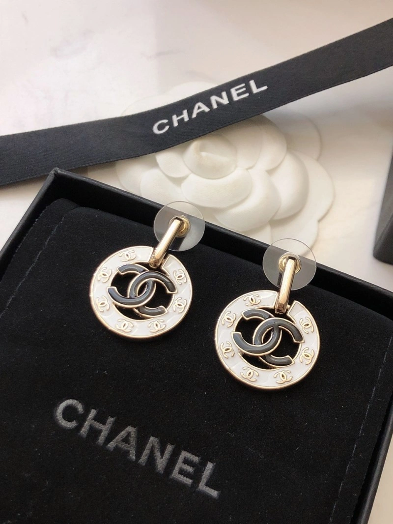 Chanel Earrings Compact 219746