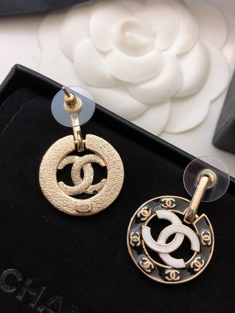 Chanel Earrings Compact 219746