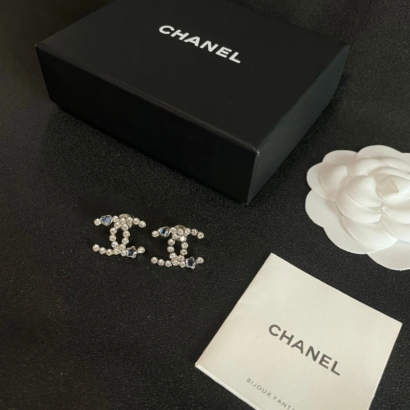 Chanel Earrings Compact 219747