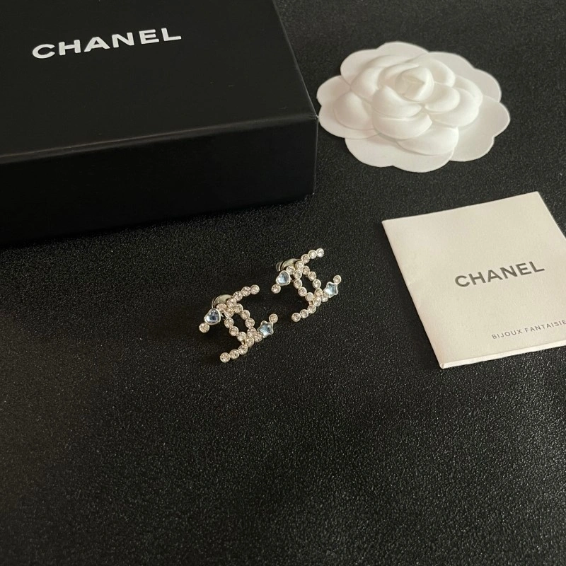 Chanel Earrings Compact 219747