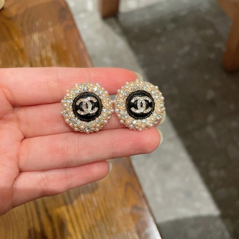 Compact Chanel Earrings 219748
