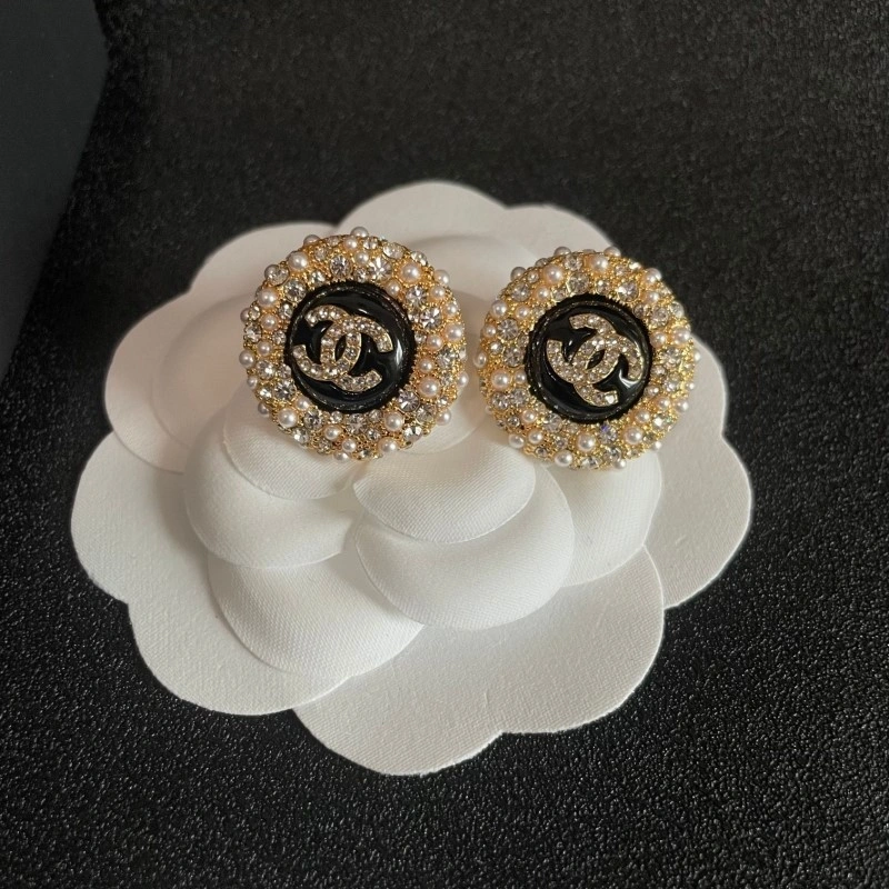 Compact Chanel Earrings 219748