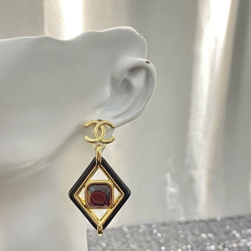 Chanel Earrings Tailored 219730