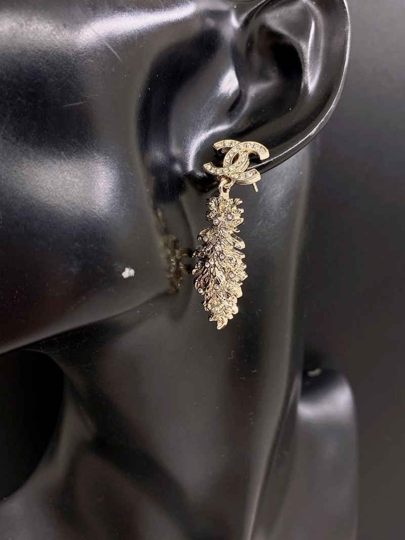 Supportive Chanel Earrings 219728