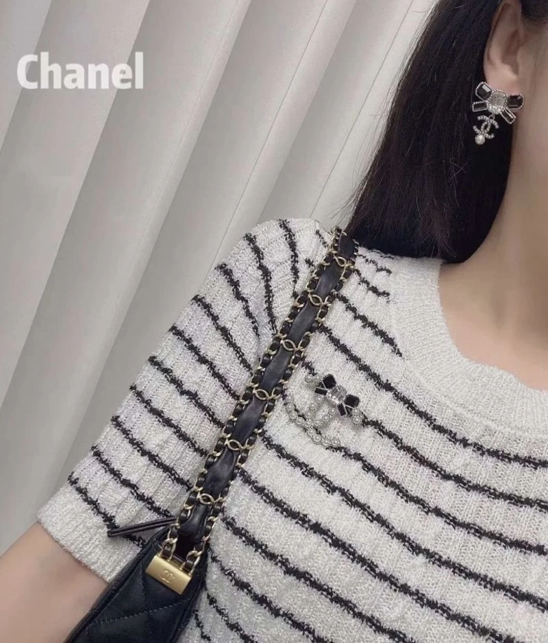 Chanel Earrings FreshLook 219711