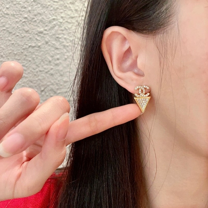 Chanel Earrings Soft 219723