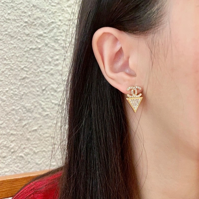 Chanel Earrings Soft 219723