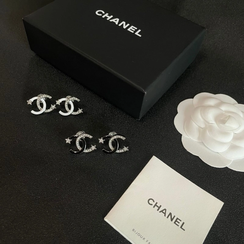 Chanel Earrings Versatile 219724