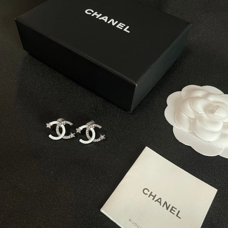 Chanel Earrings Versatile 219724