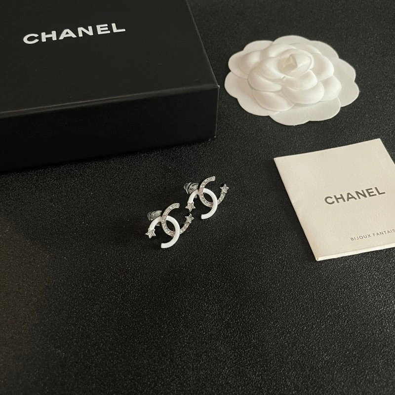 Chanel Earrings Versatile 219724