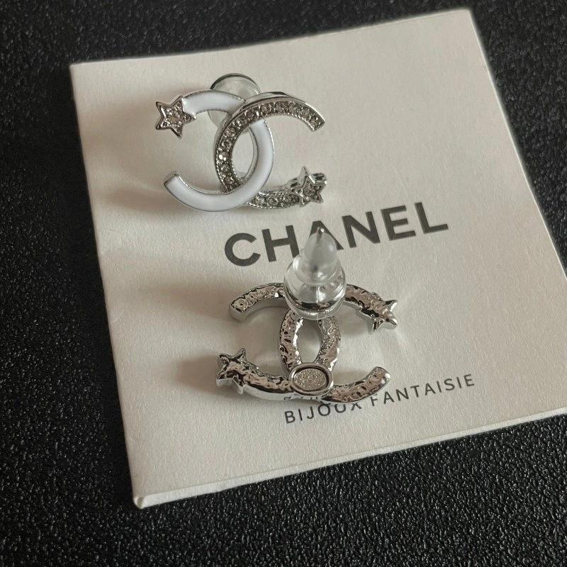 Chanel Earrings Versatile 219724