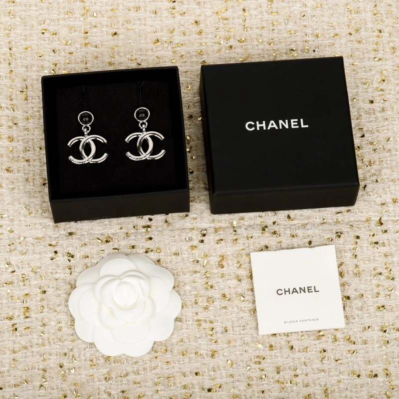 WellDesigned Chanel Earrings 219695