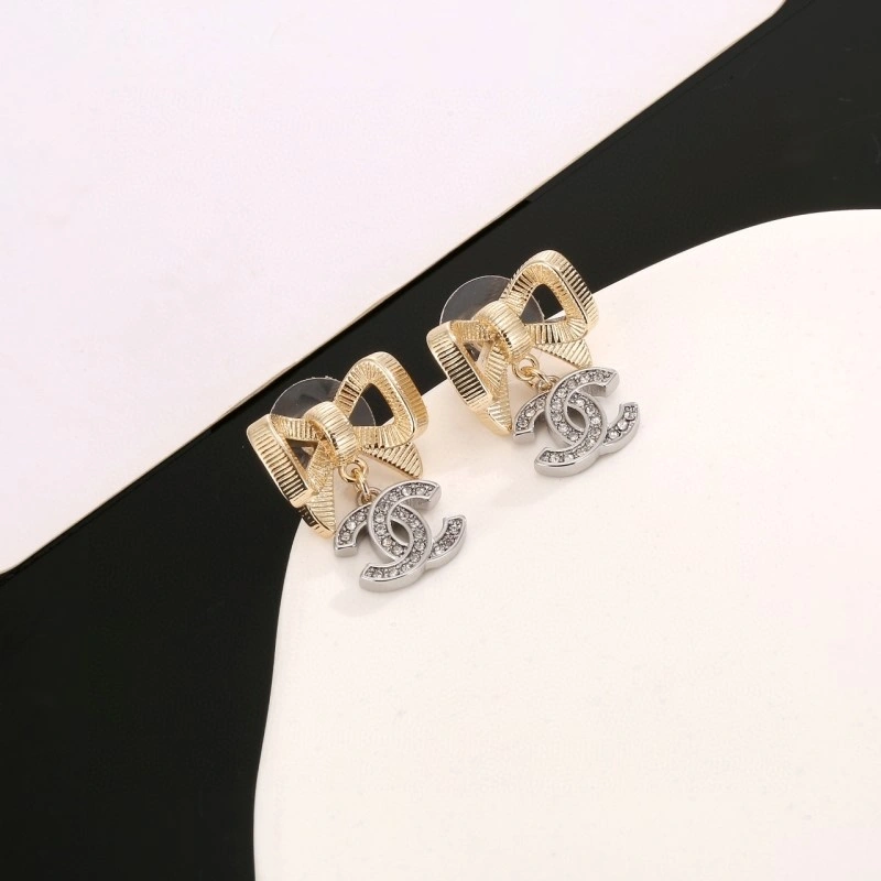 Compact Chanel Earrings 219690