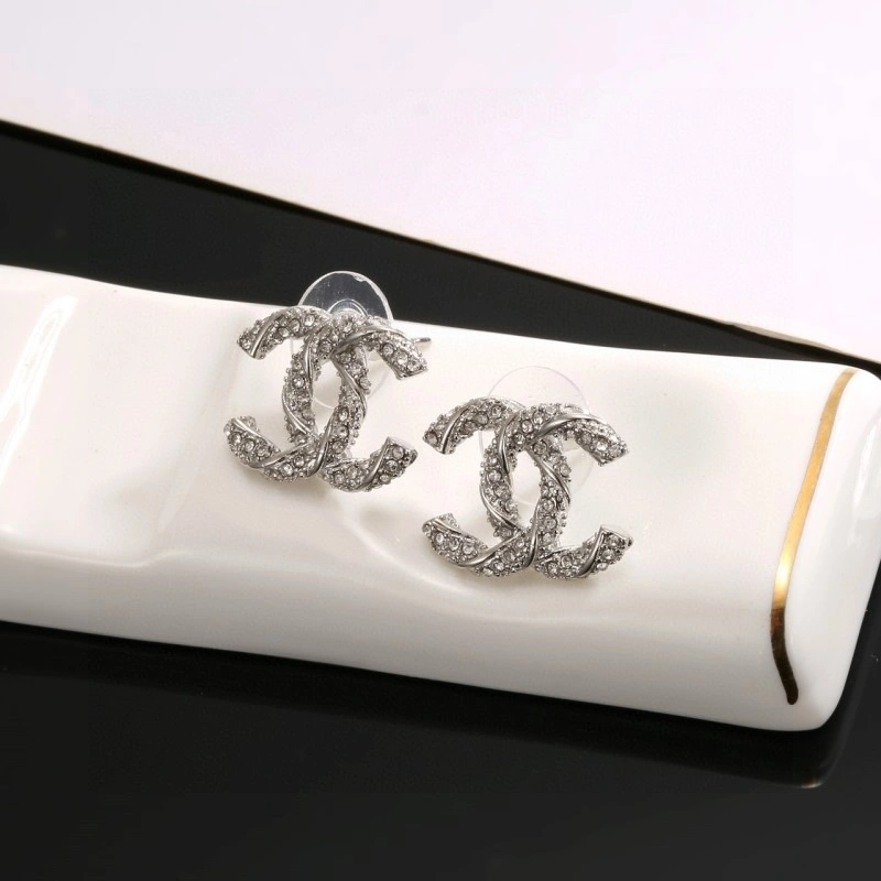 Minimalist Chanel Earrings 219689