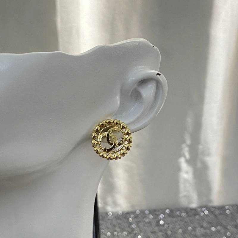 Compact Chanel Earrings 219682