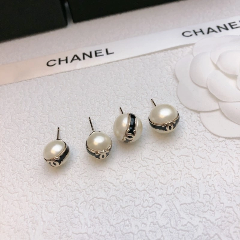 Chanel Earrings ModernLook 219680