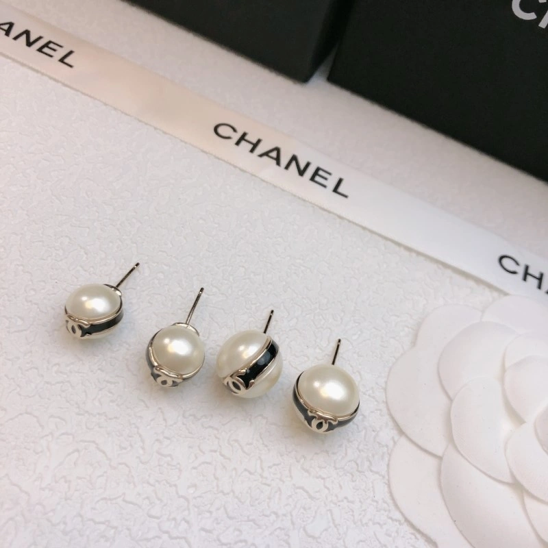 Chanel Earrings ModernLook 219680