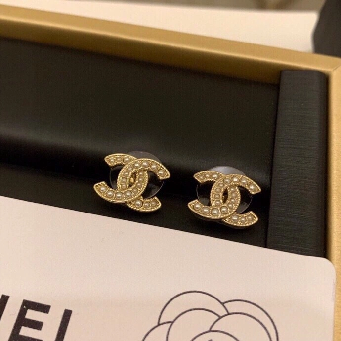 Chanel Earrings Supportive 219679